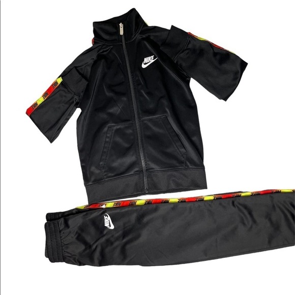 Nike Kids Black Track Suite / Size-7 Large - Picture 1 of 8